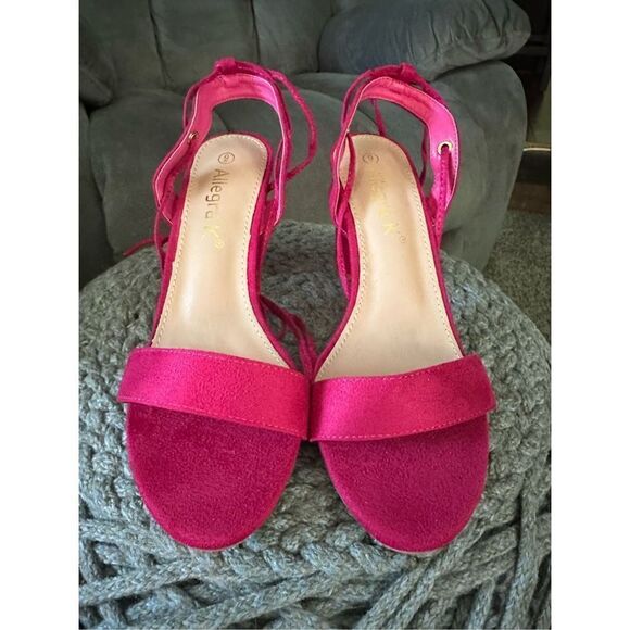 Faux velvet lace up chunky heel fuchsia color size 9 - Picture 6 of 11
